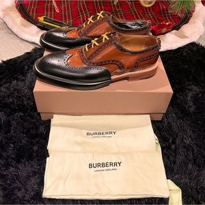 Burberry Toe Cap Detail Vinyl And Leather Oxford Brogues
